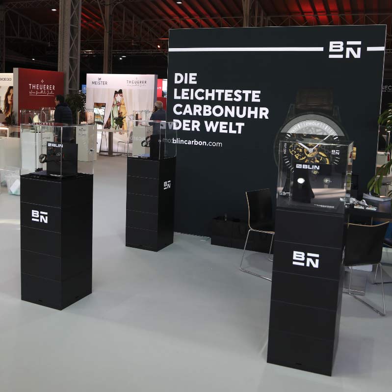 uhr in verschiedenen perspektiven